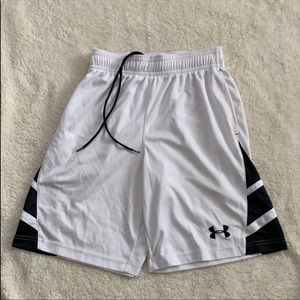 Under armour shorts size small